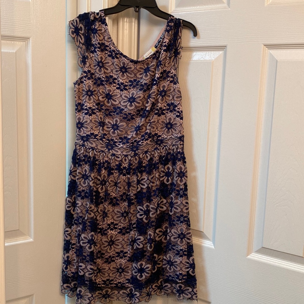 Women’s navy blue lace dress